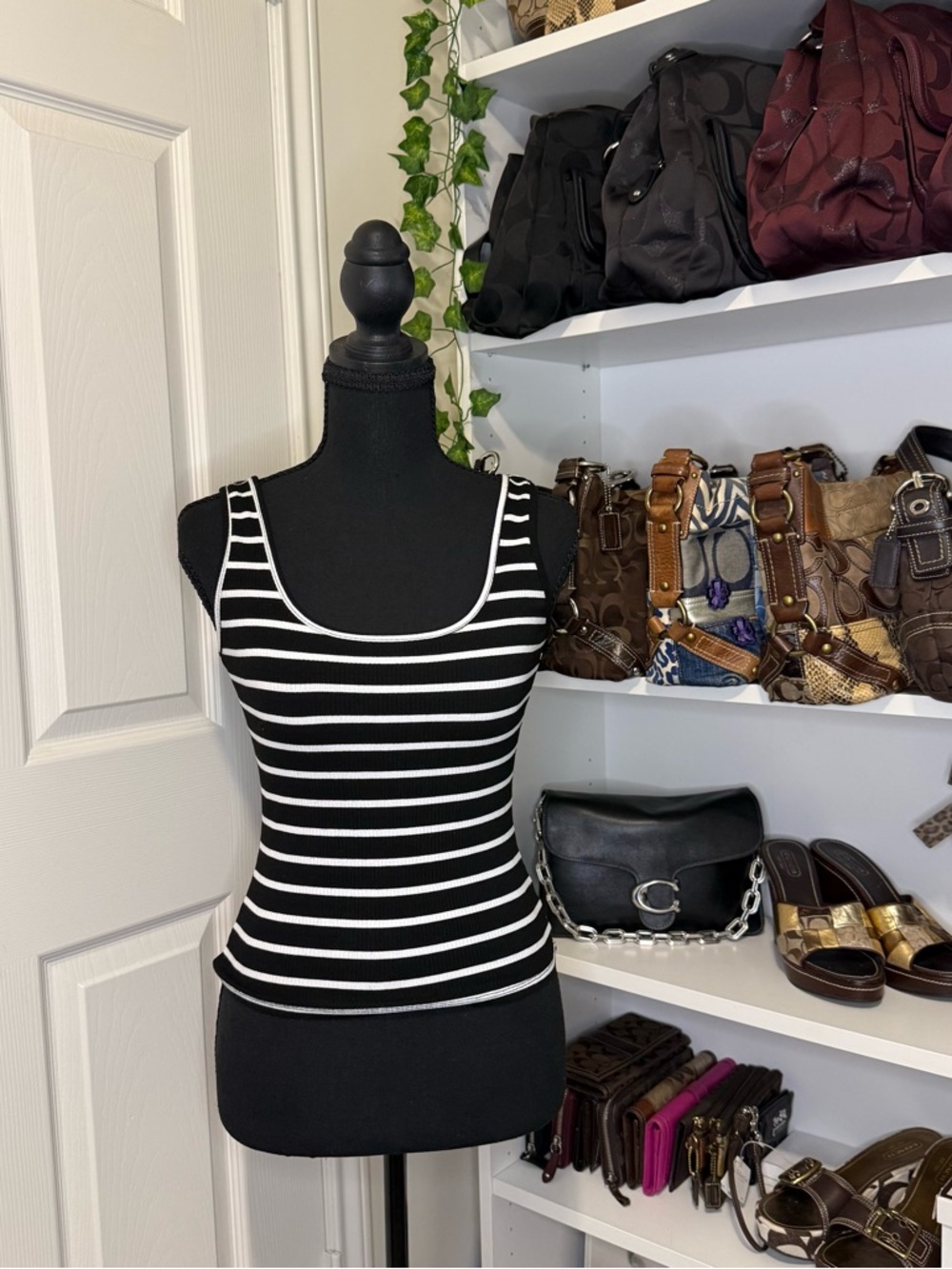 Black & White Striped Scoop Neck Tank Top - Women's Ribbed Knit